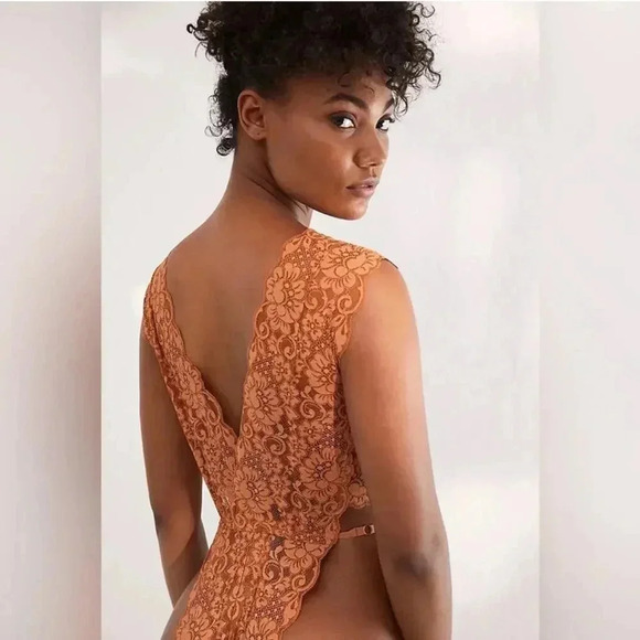 We Are HAH Free People Cut To The Chase Lace Bodysuit Brown Sugar Small NWT - Picture 4 of 5